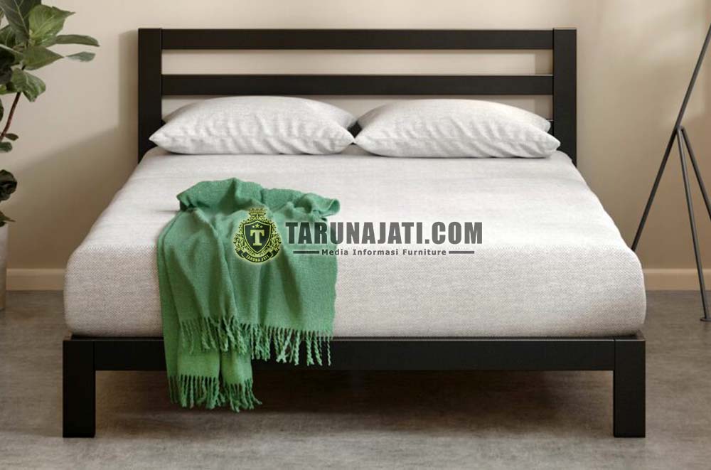 Tempat Tidur Kayu Jati Model Terbaru 3