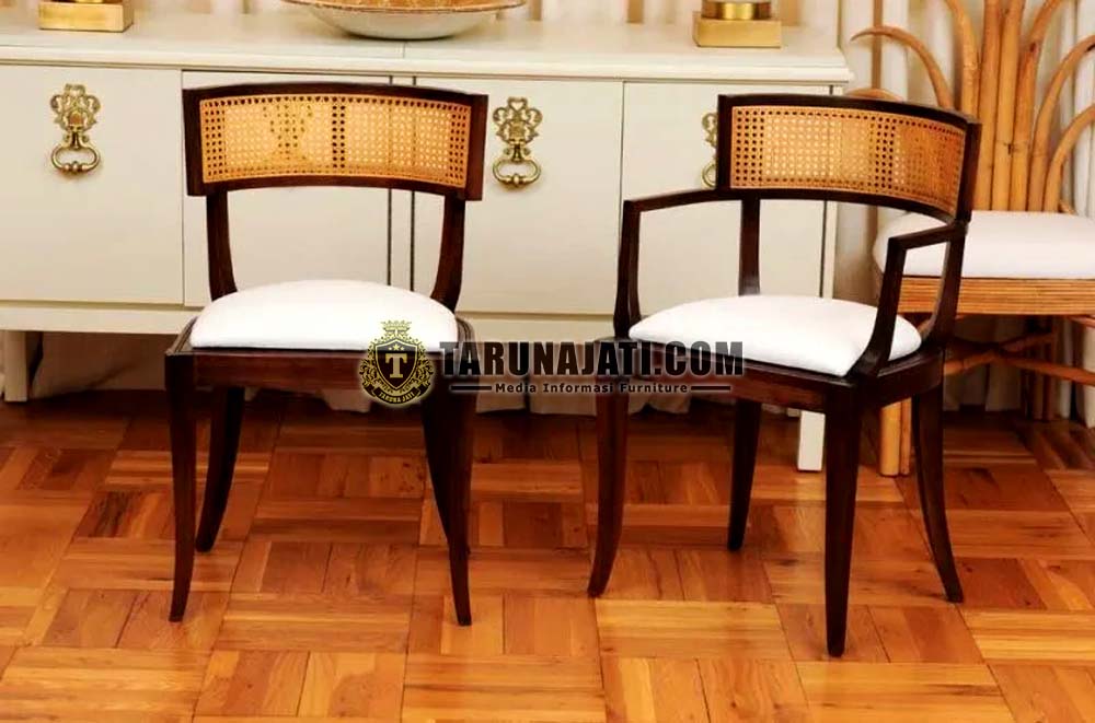 Kursi Cafe Kayu Jati Unik Dudukan Jok Busa 3 Kursi Cafe Kayu Jati Unik Dudukan Jok Busa 3