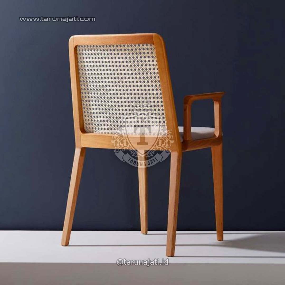 Kursi Cafe Unik Kayu Jati Rotan Terbaru 2 Kursi Cafe Unik Kayu Jati Rotan Terbaru 2